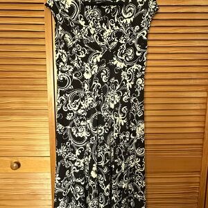 Jones New York Black and White Floral Dress